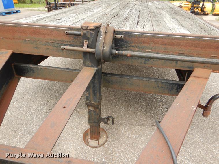 image for item DG4762 2000 Circle D 25BHFB equipment trailer