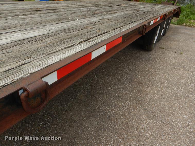 image for item DG4762 2000 Circle D 25BHFB equipment trailer