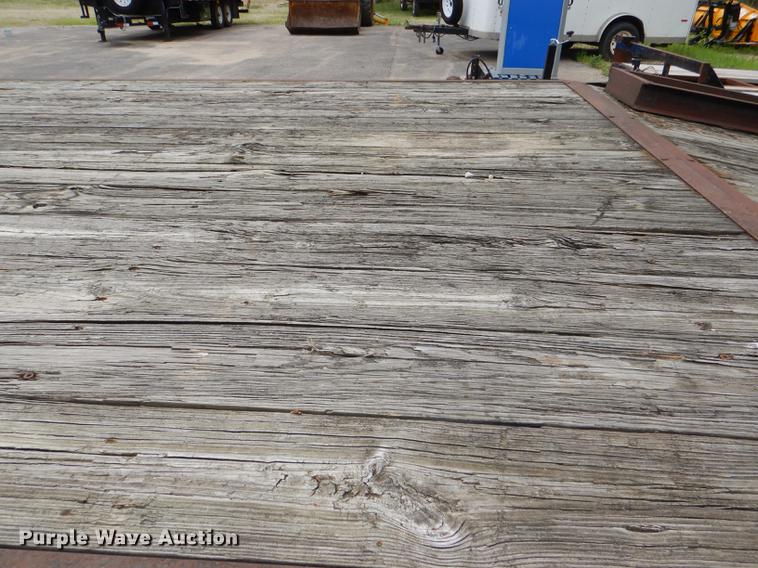 image for item DG4762 2000 Circle D 25BHFB equipment trailer