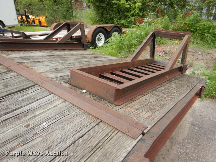 image for item DG4762 2000 Circle D 25BHFB equipment trailer