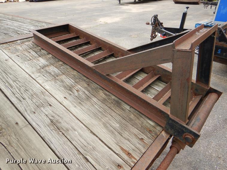 image for item DG4762 2000 Circle D 25BHFB equipment trailer