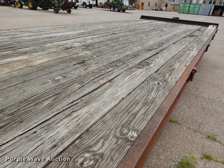 image for item DG4762 2000 Circle D 25BHFB equipment trailer