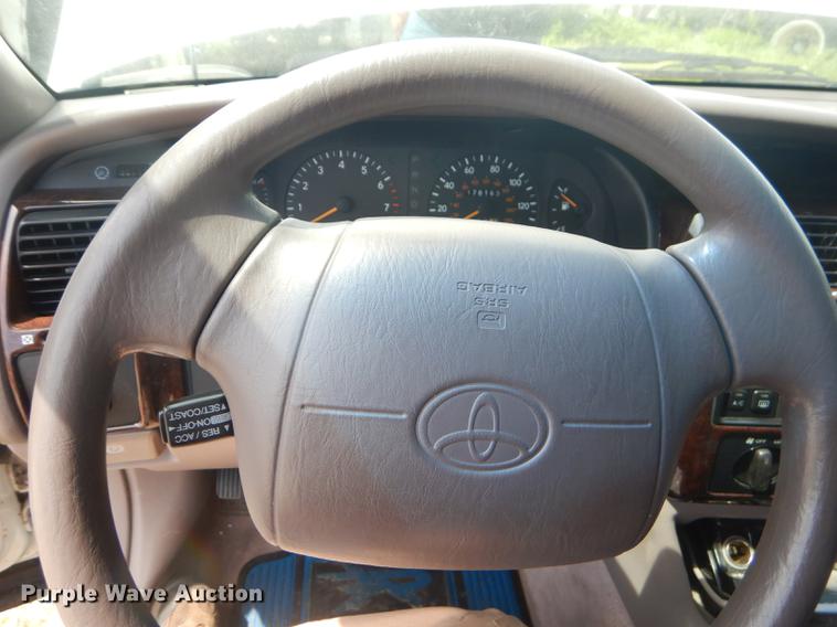 image for item ED9289 1997 Toyota Avalon