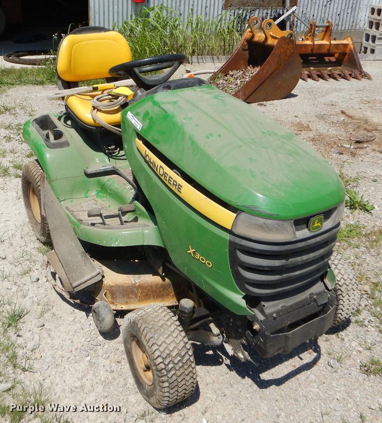 image for item ED9290 John Deere X300 lawn mower