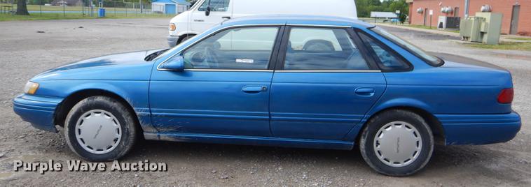 image for item ED9301 1994 Ford Taurus