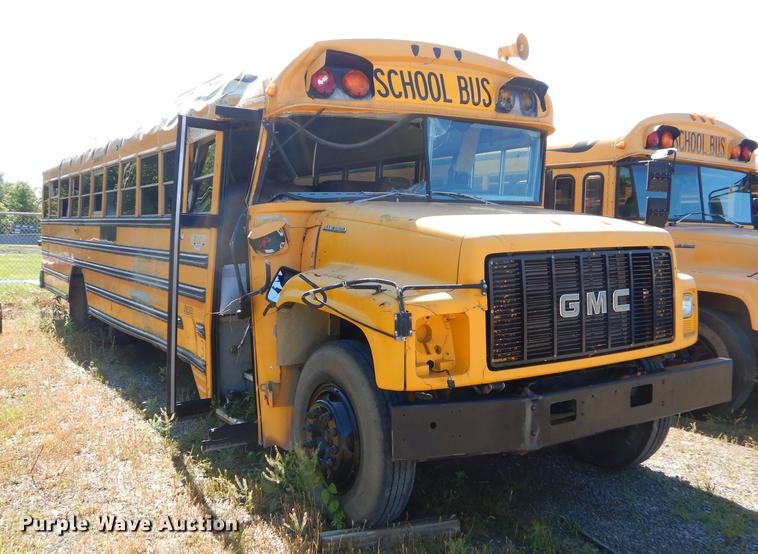 image for item ED9302 2002 GMC B7 Blue Bird school bus