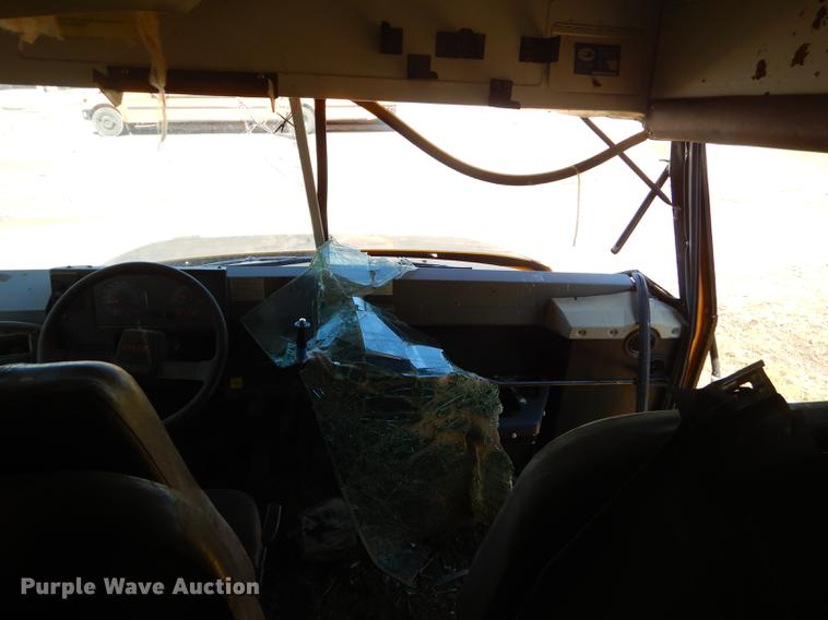 image for item ED9302 2002 GMC B7 Blue Bird school bus