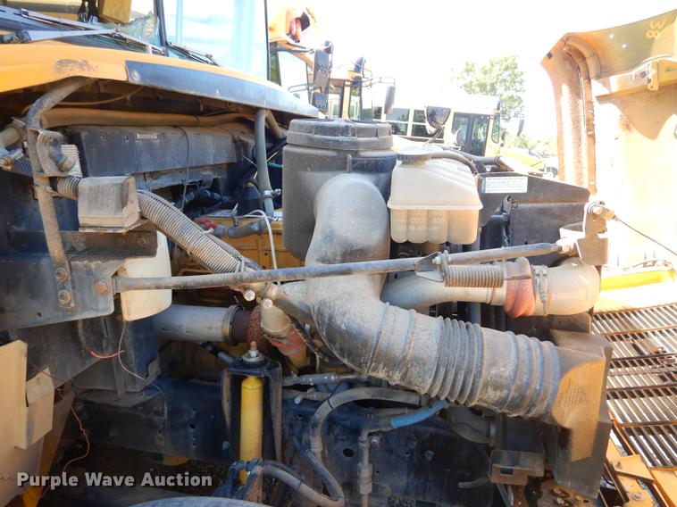 image for item ED9302 2002 GMC B7 Blue Bird school bus