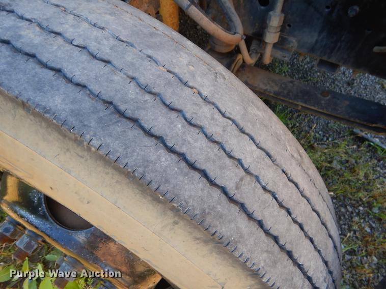 image for item ED9302 2002 GMC B7 Blue Bird school bus