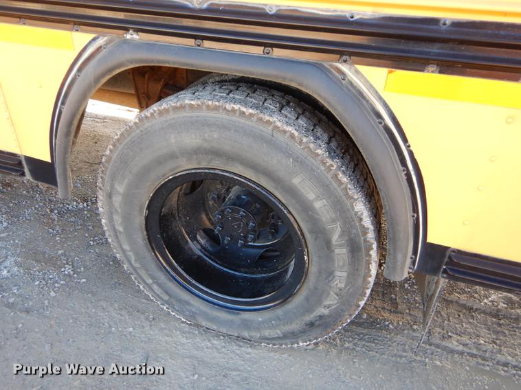 image for item ED9303 1994 Blue Bird TC2000 school bus