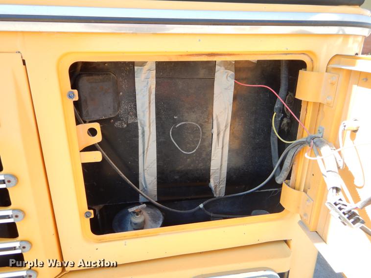 image for item ED9303 1994 Blue Bird TC2000 school bus