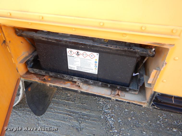 image for item ED9303 1994 Blue Bird TC2000 school bus