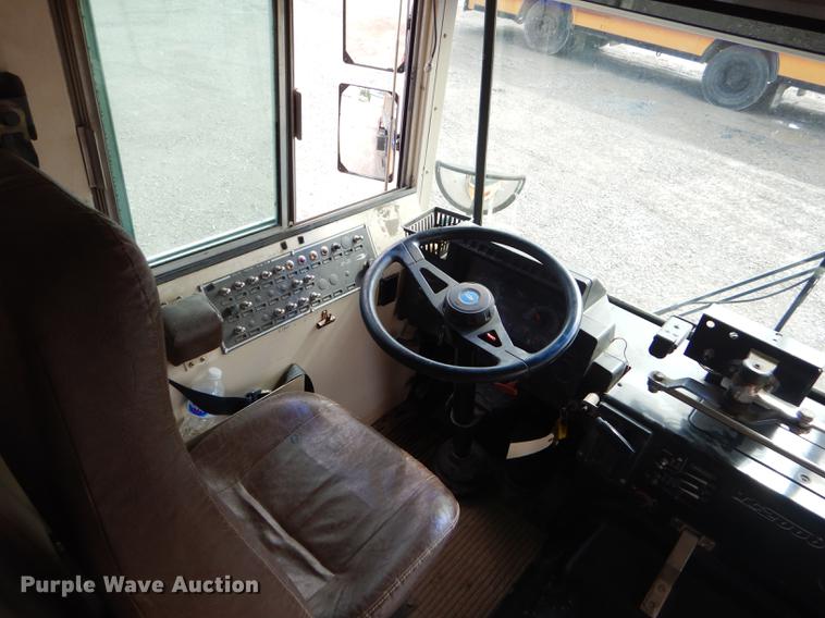 image for item ED9304 1995 Blue Bird TC2000 school bus