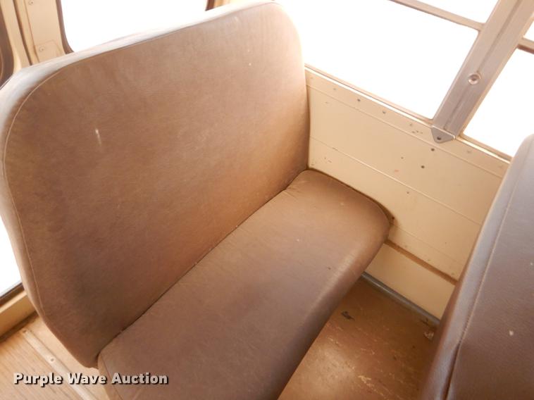 image for item ED9304 1995 Blue Bird TC2000 school bus