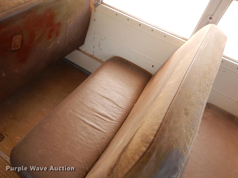 image for item ED9304 1995 Blue Bird TC2000 school bus