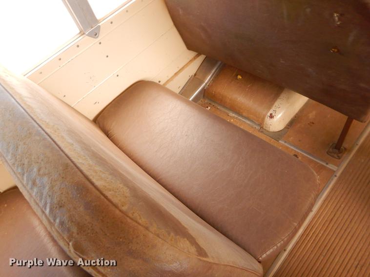 image for item ED9304 1995 Blue Bird TC2000 school bus