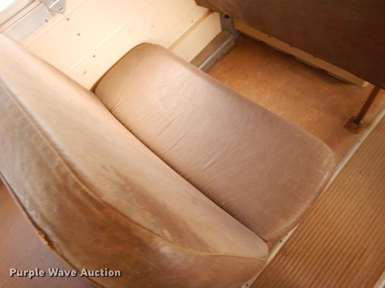 image for item ED9304 1995 Blue Bird TC2000 school bus