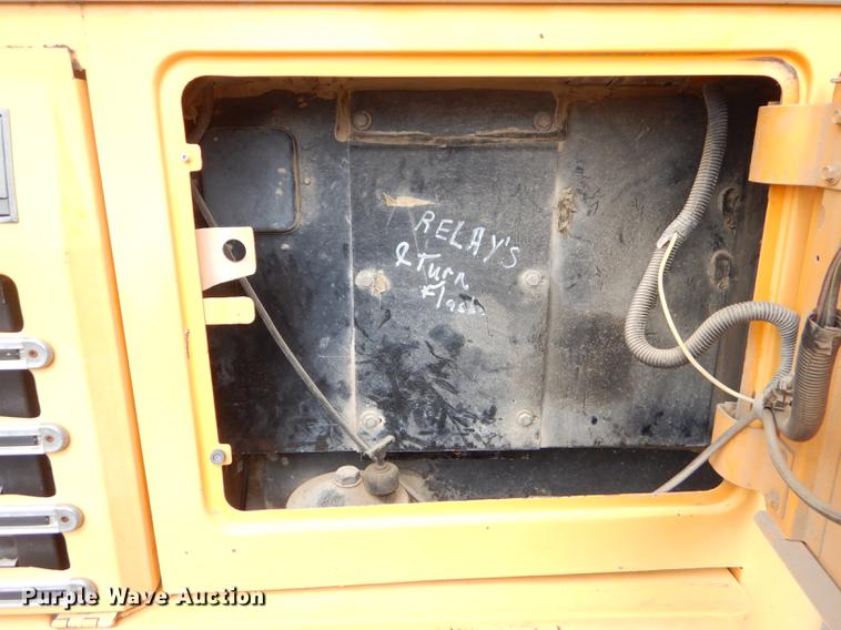 image for item ED9304 1995 Blue Bird TC2000 school bus