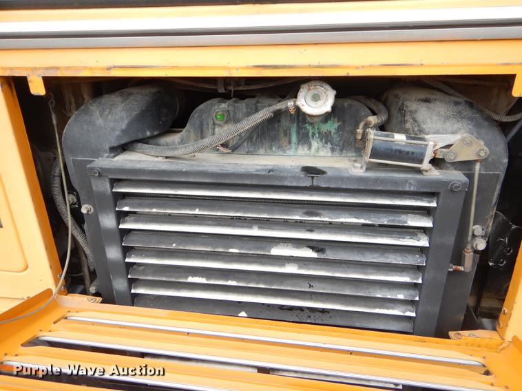 image for item ED9304 1995 Blue Bird TC2000 school bus