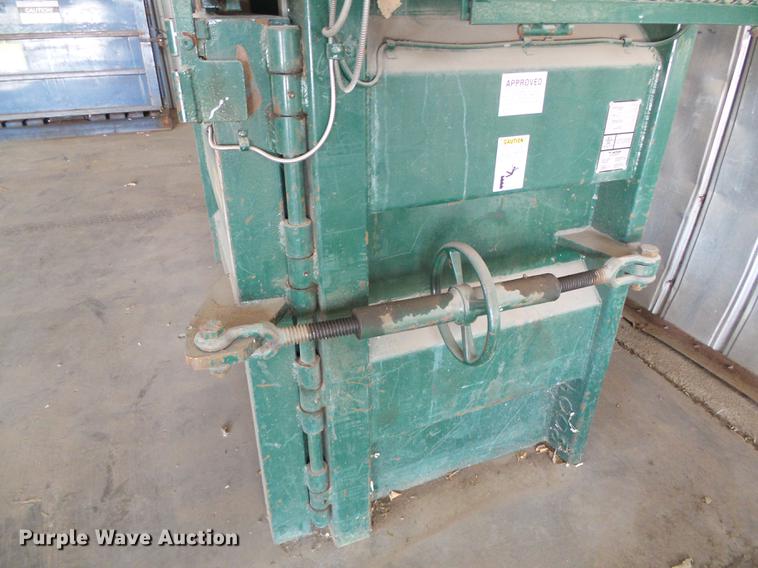 image for item EQ9092 2002 Wastequip 6030XHD vertical recycling baler