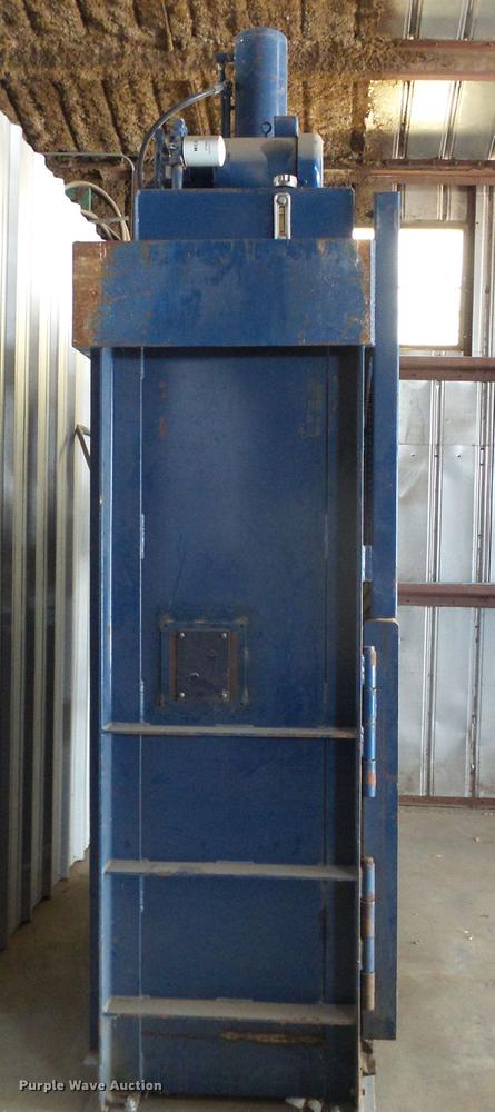 image for item EQ9094 1997 Cram-a-lot 72-HD-LU vertical recycling baler