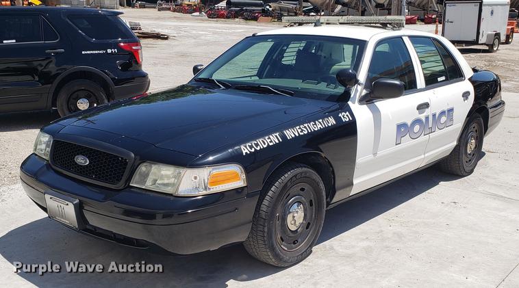 image for item EU9804 2005 Ford Crown Victoria Police Interceptor