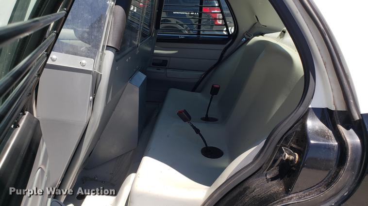 image for item EU9804 2005 Ford Crown Victoria Police Interceptor