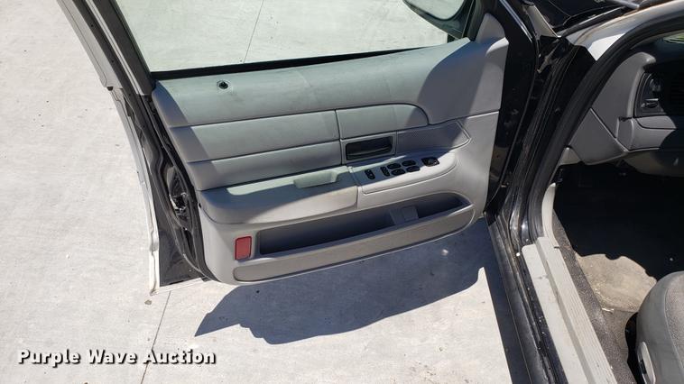 image for item EU9804 2005 Ford Crown Victoria Police Interceptor