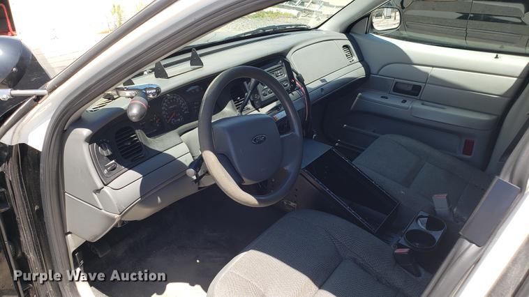 image for item EU9804 2005 Ford Crown Victoria Police Interceptor