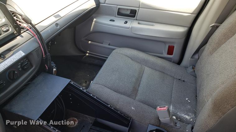 image for item EU9804 2005 Ford Crown Victoria Police Interceptor