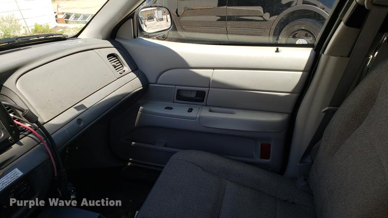image for item EU9804 2005 Ford Crown Victoria Police Interceptor