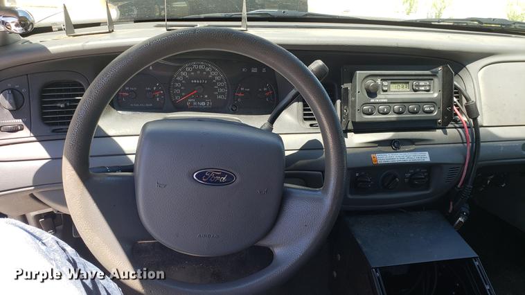 image for item EU9804 2005 Ford Crown Victoria Police Interceptor