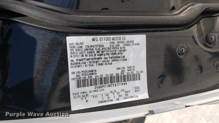 image for item EU9804 2005 Ford Crown Victoria Police Interceptor