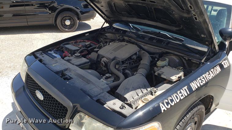 image for item EU9804 2005 Ford Crown Victoria Police Interceptor