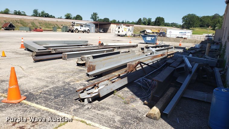 image for item EU9813 Building materials