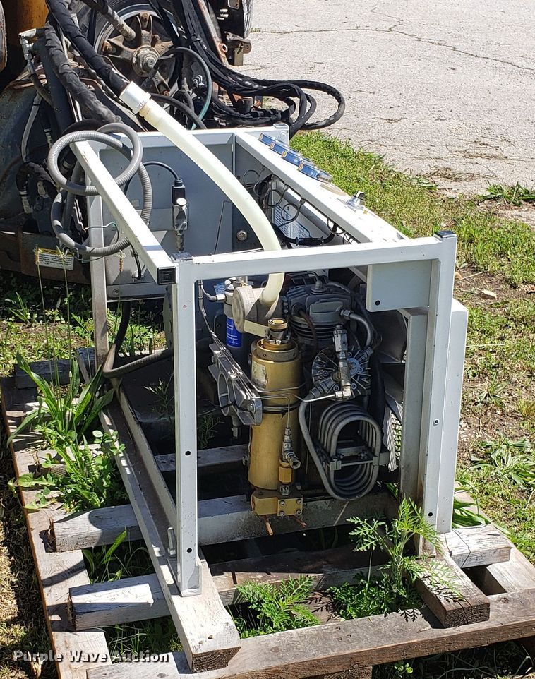 image for item EU9814 Bauer Compressors compressed air oxygen tank system