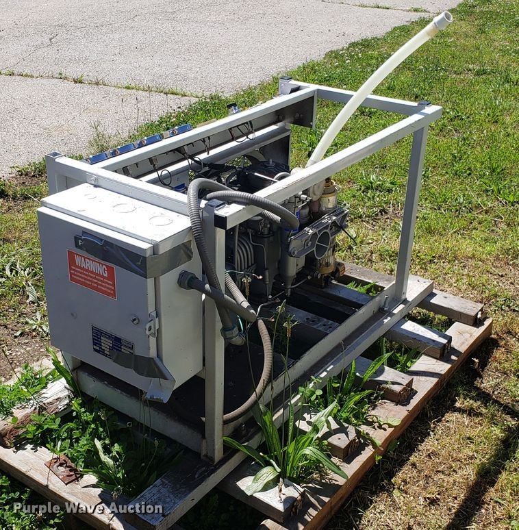 image for item EU9814 Bauer Compressors compressed air oxygen tank system