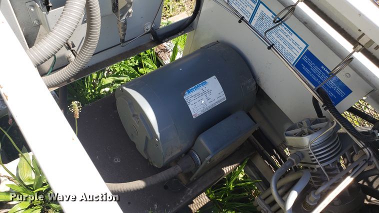 image for item EU9814 Bauer Compressors compressed air oxygen tank system