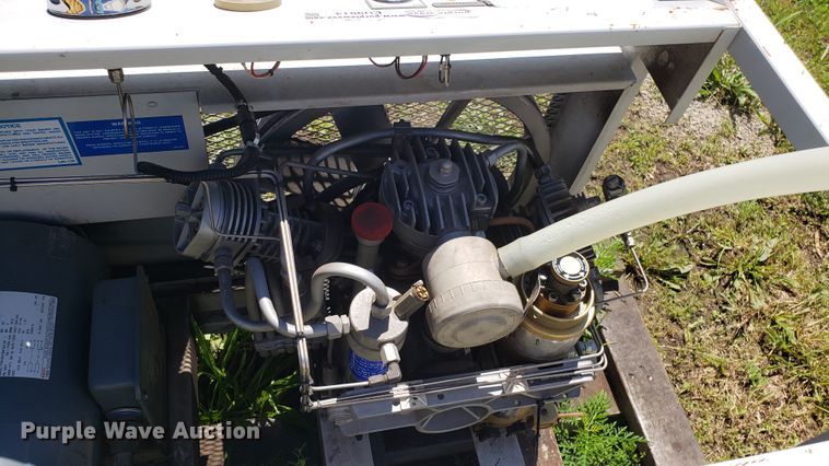 image for item EU9814 Bauer Compressors compressed air oxygen tank system