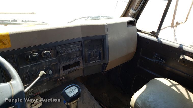 image for item EU9816 1990 International 4900 dump truck