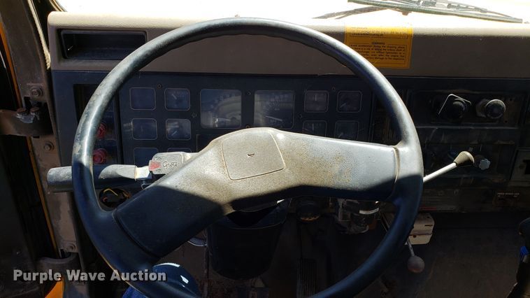 image for item EU9816 1990 International 4900 dump truck