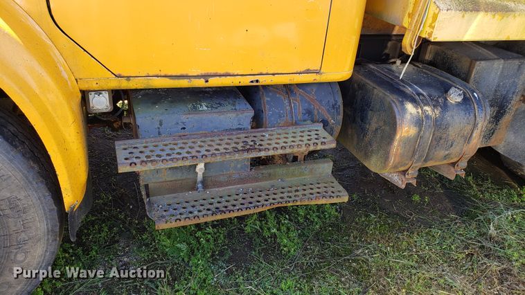 image for item EU9816 1990 International 4900 dump truck