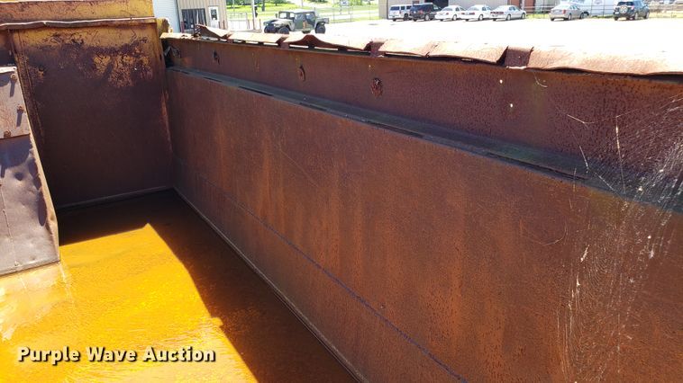 image for item EU9816 1990 International 4900 dump truck