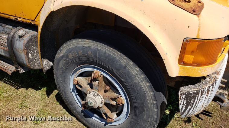 image for item EU9816 1990 International 4900 dump truck