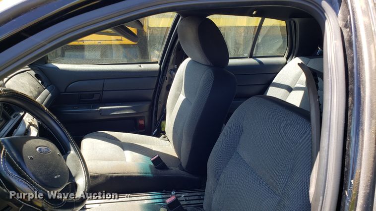 image for item EU9817 2007 Ford Crown Victoria Police Interceptor