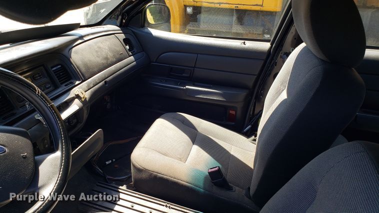 image for item EU9817 2007 Ford Crown Victoria Police Interceptor