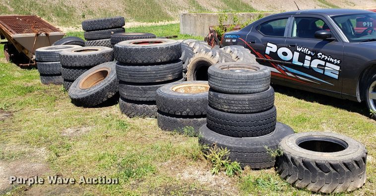 image for item EU9820 Approximately 40 tires