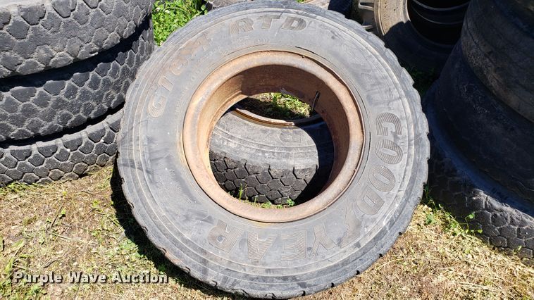 image for item EU9820 Approximately 40 tires