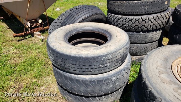 image for item EU9820 Approximately 40 tires