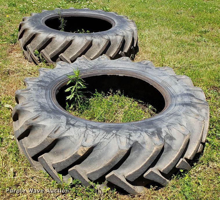 image for item EU9820 Approximately 40 tires